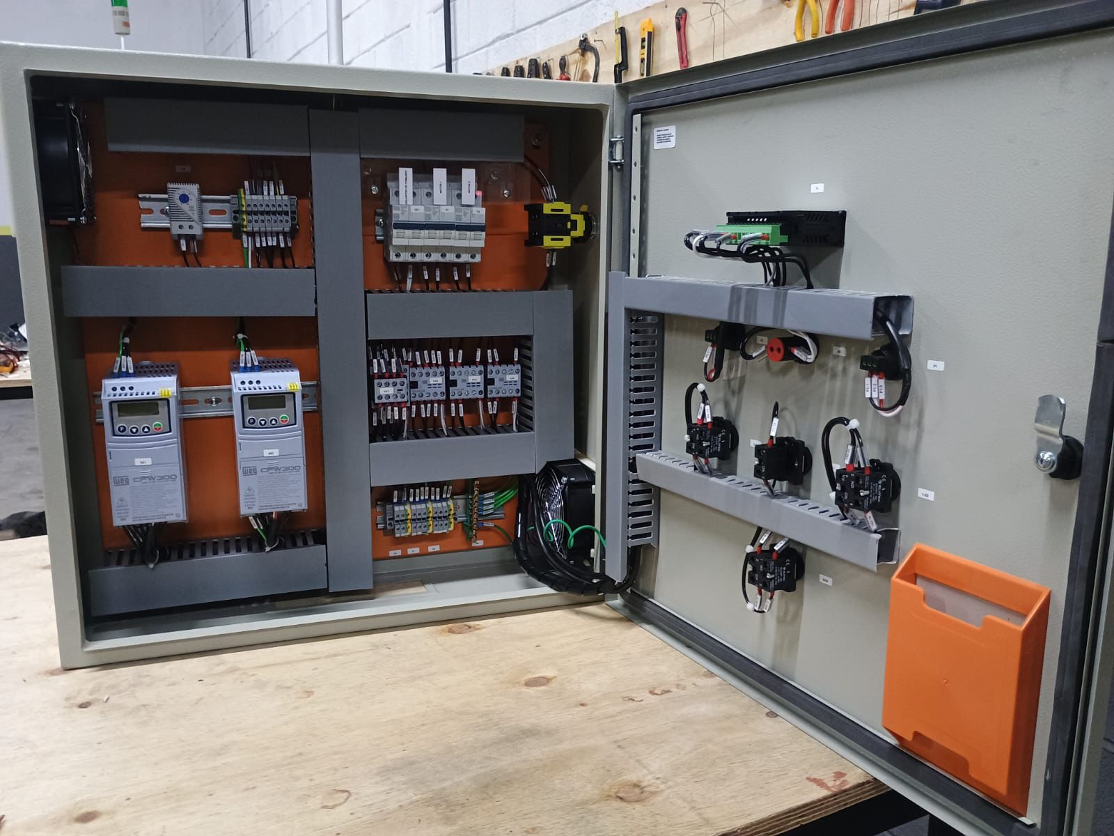 Painel elétrico Meraki